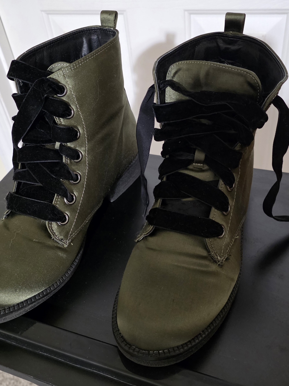 Dirty Laundry Olive Green Lace-Up Women's Boots with Black Laces
